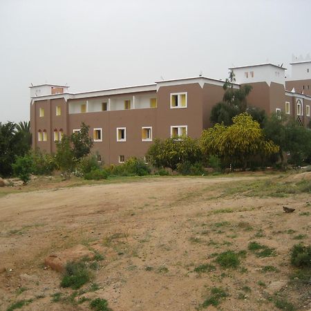 תפראוט Hotel Les Amandiers מראה חיצוני תמונה