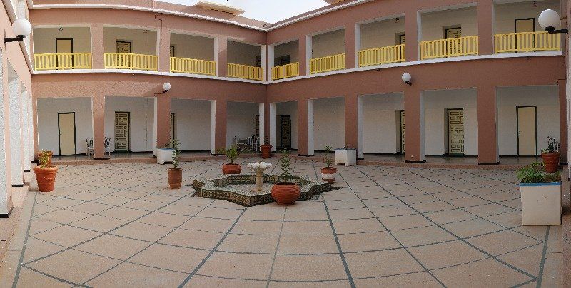 תפראוט Hotel Les Amandiers מראה חיצוני תמונה